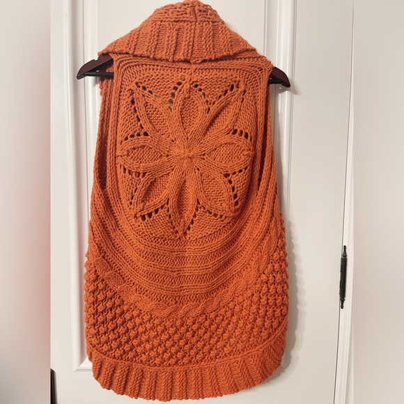 Maga - Picture 2 of 3